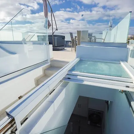 Rooftop Sea View With Jacuzzi And A/c Puerto del Carmen (Lanzarote)