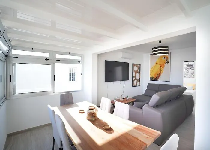 Rooftop Sea View With Jacuzzi And A/c Apartment Puerto del Carmen (Lanzarote)