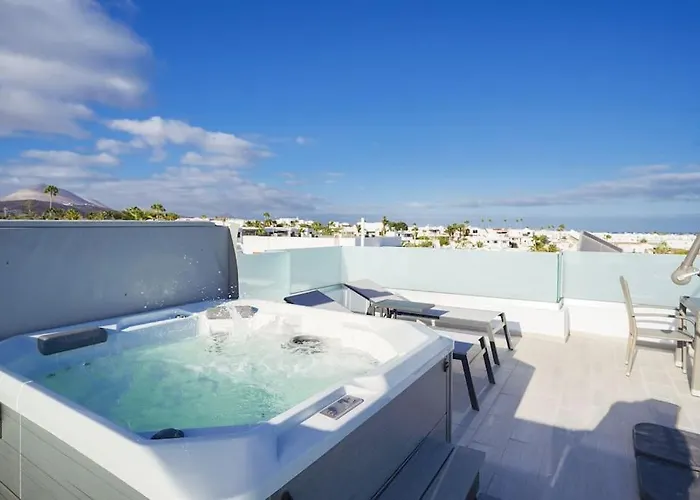 Rooftop Sea View With Jacuzzi And A/c Apartment *