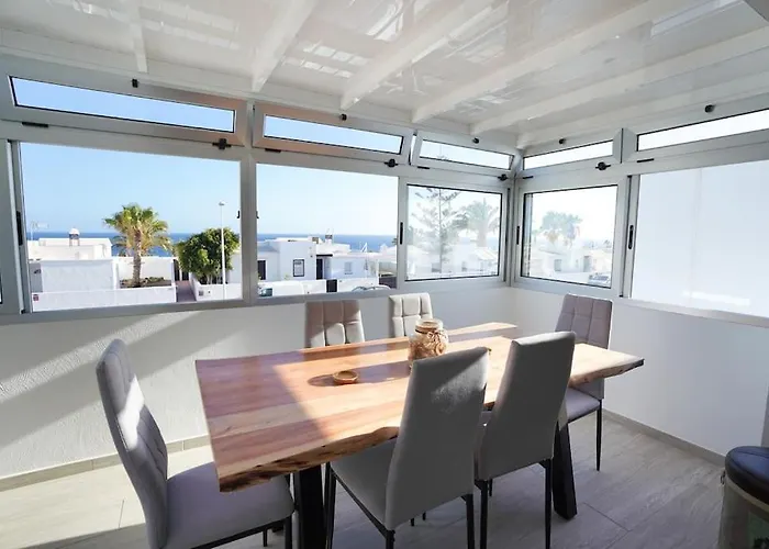 Rooftop Sea View With Jacuzzi And A/c Apartment Puerto del Carmen (Lanzarote)
